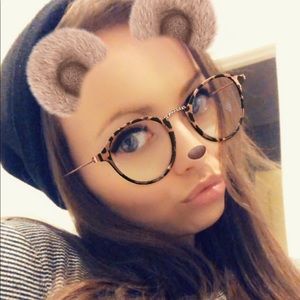 Meet your Posher, Robyn